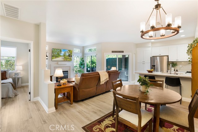 Detail Gallery Image 4 of 51 For 1211 S Country Glen Way, Anaheim,  CA 92808 - 2 Beds | 2 Baths