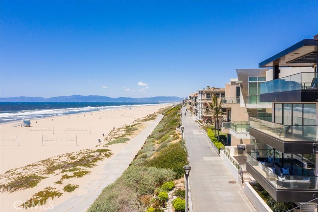 1208 The Strand, Manhattan Beach, California 90266, 2 Bedrooms Bedrooms, ,2 BathroomsBathrooms,Residential,Sold,The Strand,SB22105569