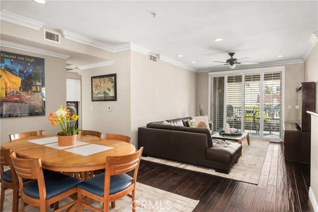 Detail Gallery Image 1 of 30 For 1801 E Katella Ave #2023,  Anaheim,  CA 92805 - 2 Beds | 2 Baths