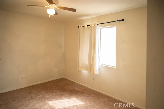 Detail Gallery Image 11 of 14 For 15744 Bear Valley Rd #8,  Victorville,  CA 92395 - 2 Beds | 2/1 Baths