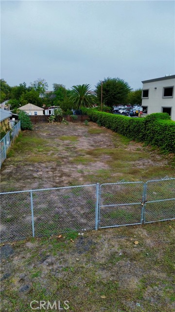 Detail Gallery Image 3 of 3 For 9959 Magnolia, Riverside,  CA 92503 - – Beds | – Baths