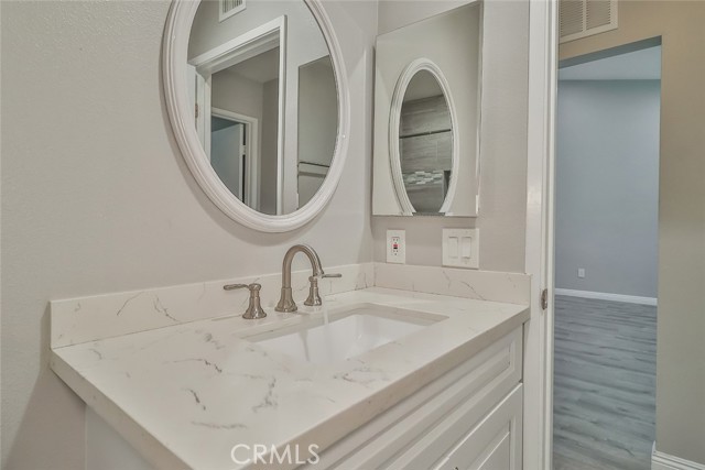 8152 Village 8, Camarillo CA: https://media.crmls.org/medias/210bea02-ba62-410c-beae-8d4a0d409c43.jpg