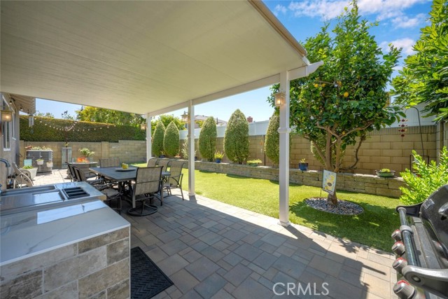 6786 Molokai Drive, Cypress CA: https://media.crmls.org/medias/210bfff3-c85d-4771-9543-8acf3461cc08.jpg