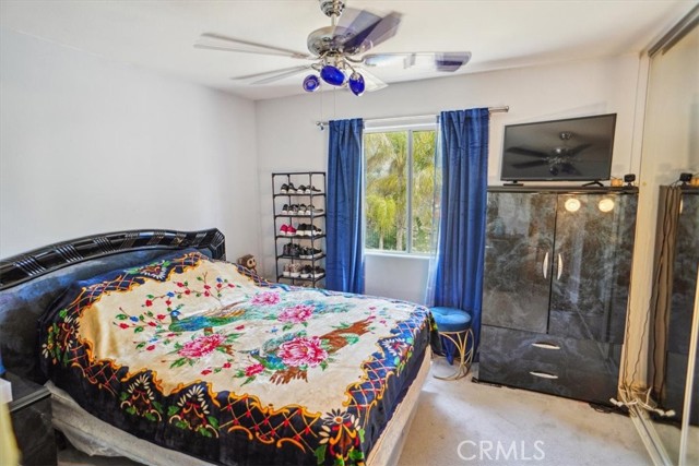 29720 Creekbed Road, Castaic CA: https://media.crmls.org/medias/210cb1a8-b6f9-48d7-93fb-bf1763bb03d0.jpg