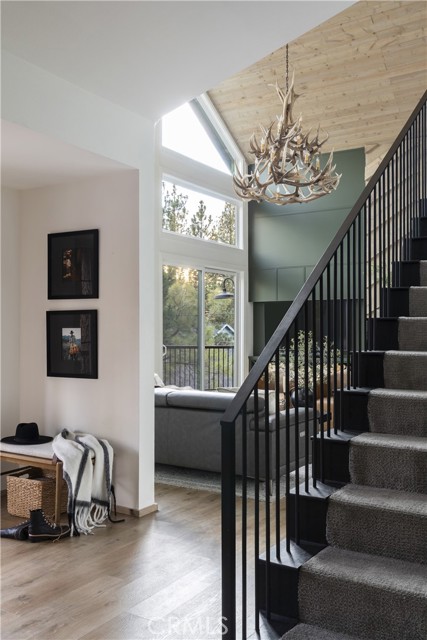 Detail Gallery Image 19 of 22 For 340 Crystal Lake Rd, Big Bear Lake,  CA 92315 - 4 Beds | 3 Baths