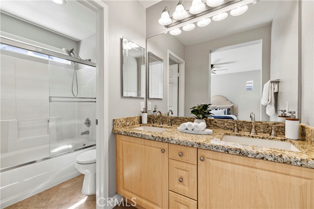 27139 Saddlepeak Trail, Valencia CA: https://media.crmls.org/medias/210cf8cc-0a47-44f2-b078-ce898402be04.jpg