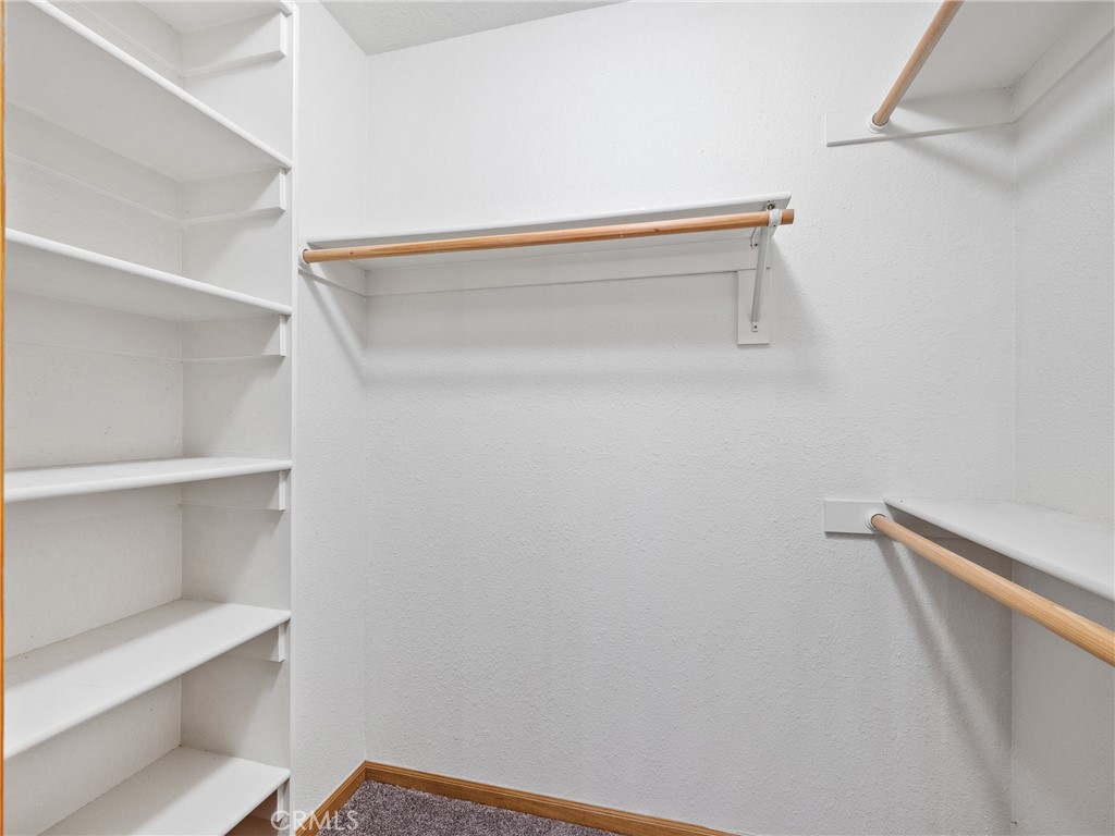 https://media.crmls.org/medias/210d2be7-31f0-4cd3-b28b-d006951c2c32.jpg?preset=X-Large