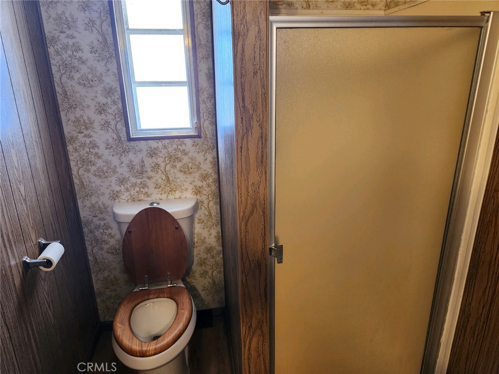 https://media.crmls.org/medias/210e79be-adb3-4a31-abfc-a49f3aa82bb5.jpg?preset=X-Large