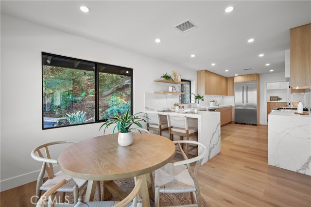 2115 E Santiago Street, Covina CA: https://media.crmls.org/medias/210e79e7-23b9-438a-a51e-09a7db2e2c22.jpg