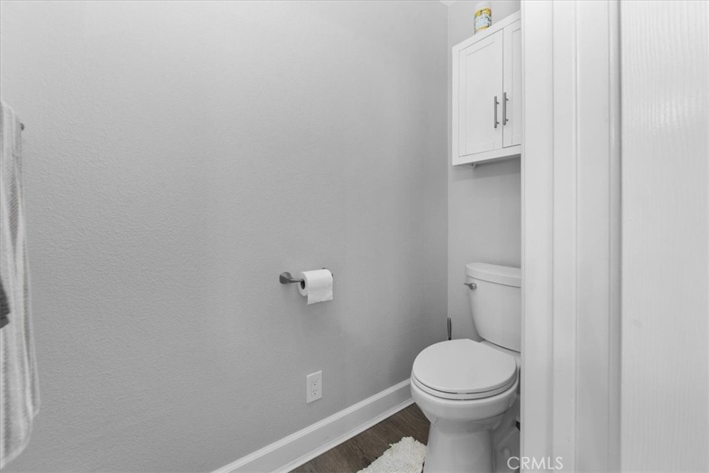 https://media.crmls.org/medias/210ea77b-198f-4078-bd0c-bdae6af6a017.jpg?preset=X-Large