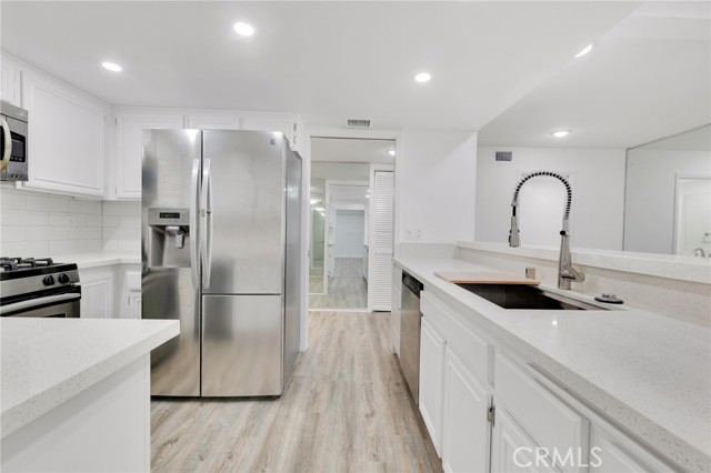 1815 Butler Avenue, Los Angeles CA: https://media.crmls.org/medias/210ee2a2-3be7-441e-85a3-945993da0b3c.jpg