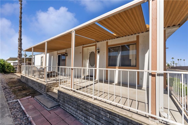 2230 Lake Park Dr, San Jacinto CA: https://media.crmls.org/medias/210fb180-6cd3-44f3-a9c5-b410a949ca8c.jpg