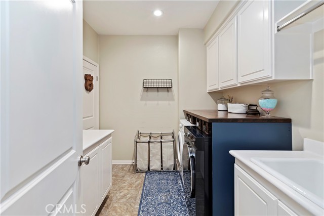 Detail Gallery Image 11 of 66 For 1431 Burnett Cir, Corona,  CA 92882 - 5 Beds | 3/1 Baths