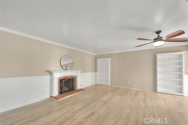 Detail Gallery Image 8 of 43 For 2149 W Cris Ave, Anaheim,  CA 92804 - 4 Beds | 2 Baths