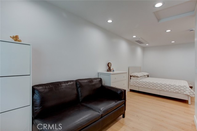 Image 27 of 35 For 1010 Mariposa