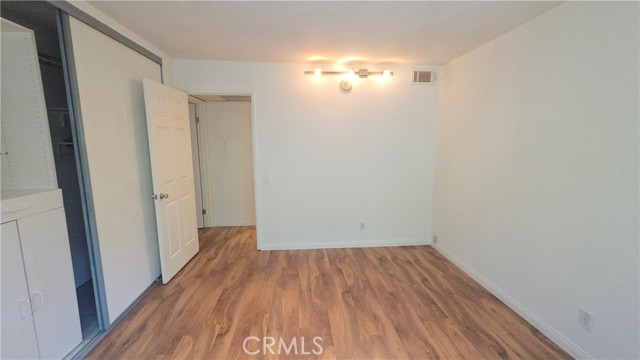 Detail Gallery Image 16 of 30 For 5400 Lindley Ave #105,  Encino,  CA 91316 - 2 Beds | 2 Baths