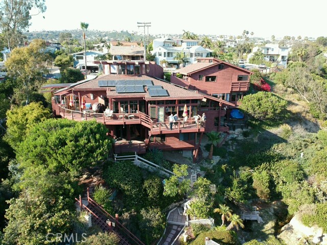 237 W Avenida Alessandro, San Clemente CA: https://media.crmls.org/medias/2111fe61-e0f9-4c6e-a814-30c73460d671.jpg