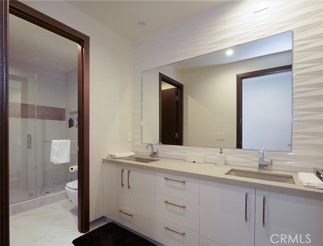 1356 Via Romero, Palos Verdes Estates CA: https://media.crmls.org/medias/2112af5c-4190-4b21-b28b-d96df4aa3cbd.jpg