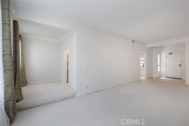 Detail Gallery Image 8 of 41 For 4707 Willis Ave #108,  Sherman Oaks,  CA 91403 - 2 Beds | 2 Baths