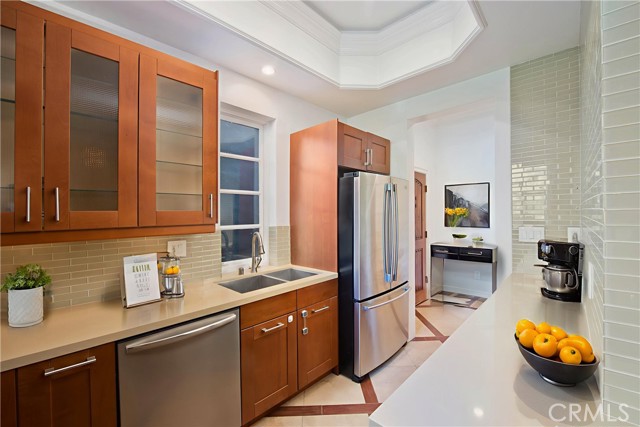 8655 Hillside Avenue, Los Angeles CA: https://media.crmls.org/medias/21130b19-6533-4a91-9147-b28f55437f72.jpg
