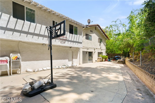 1438 Hillside Drive, Glendale CA: https://media.crmls.org/medias/211390eb-3626-4ee5-b036-4a101a6b46fd.jpg