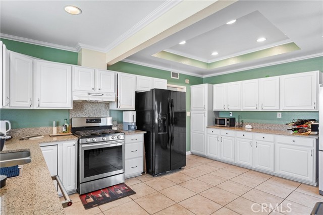 942 Oleander Street, Brea CA: https://media.crmls.org/medias/2113d7ae-19ed-4002-8e6b-2a06704ea79e.jpg