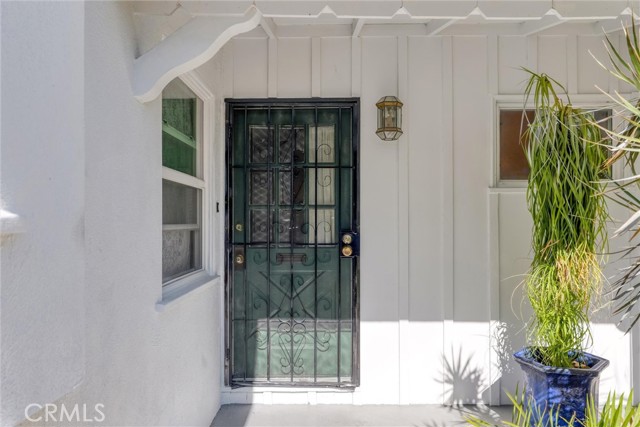 6232 Riverton Avenue, North Hollywood CA: https://media.crmls.org/medias/2113e934-a410-4385-bc9a-9242cb452a4f.jpg