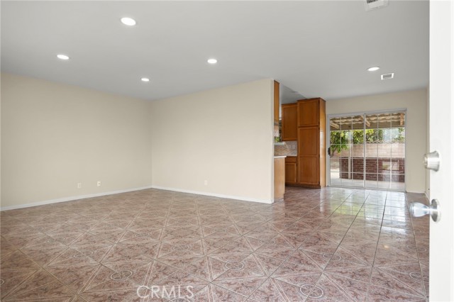 Detail Gallery Image 5 of 28 For 4905 S J St, Oxnard,  CA 93033 - 4 Beds | 2 Baths