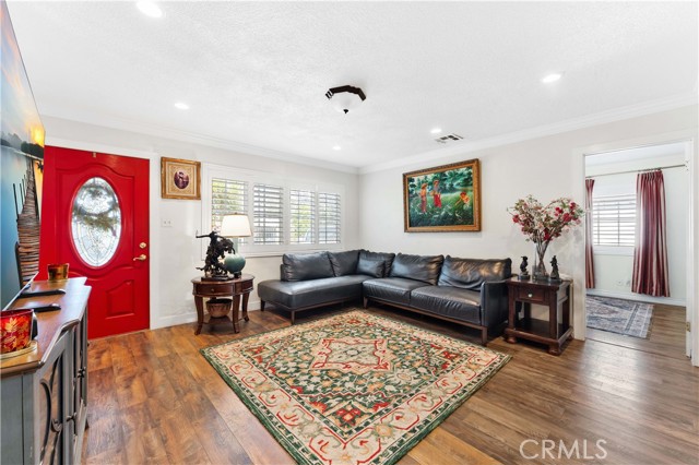 Detail Gallery Image 10 of 39 For 14582 El Molino St, Fontana,  CA 92335 - 6 Beds | 3 Baths