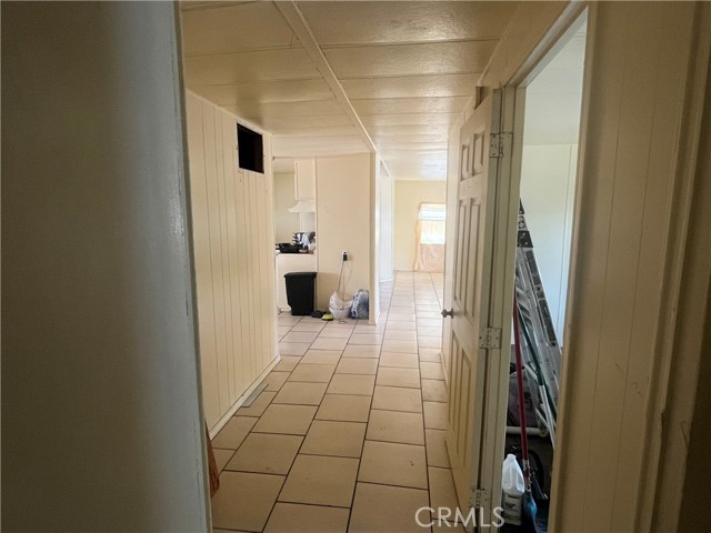 2930 W Rialto ave, Rialto CA: https://media.crmls.org/medias/2114d7ec-6844-4c95-a651-90a4b445fe32.jpg
