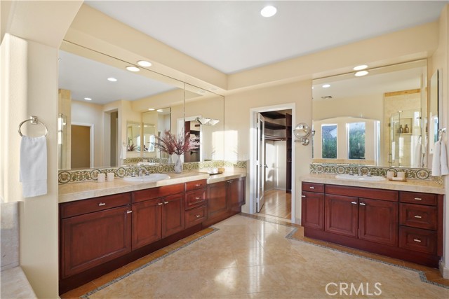 Image 31 of 63 For 907 Deerhill Road