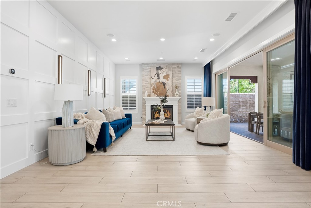 MLS #OC25270445 image #16