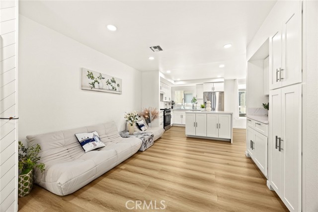 828 N Garfield Avenue, Alhambra CA: https://media.crmls.org/medias/2115f9d9-87f4-4d51-9418-9eaafa60159b.jpg