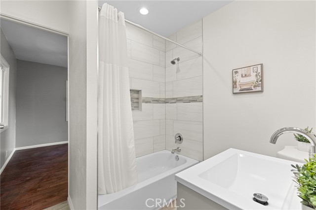 Detail Gallery Image 14 of 26 For 3015 Kemper Ct, Los Angeles,  CA 90065 - 2 Beds | 2 Baths