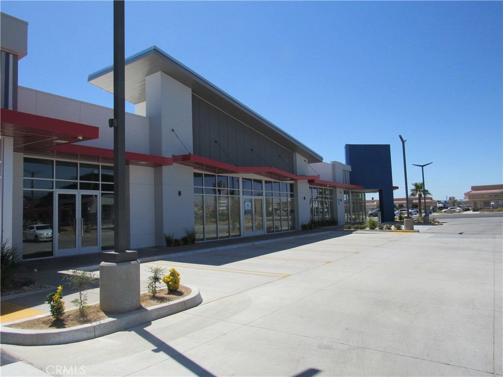 15250 Palmdale Road 1, Victorville, CA 92392