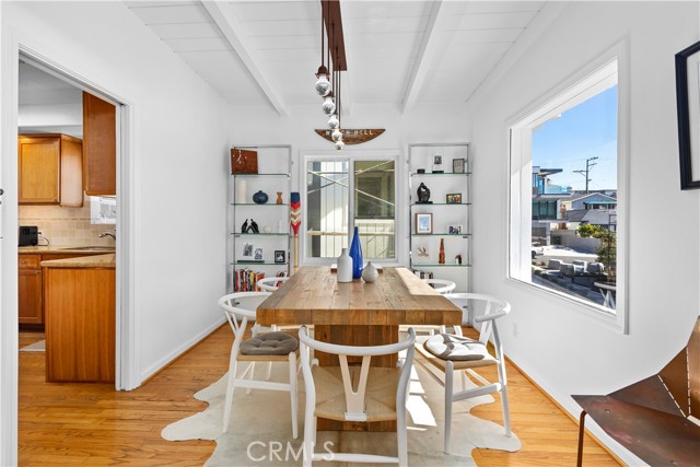 319 29th Street, Manhattan Beach, California 90266, 5 Bedrooms Bedrooms, ,3 BathroomsBathrooms,Residential,Sold,29th,SB22026167