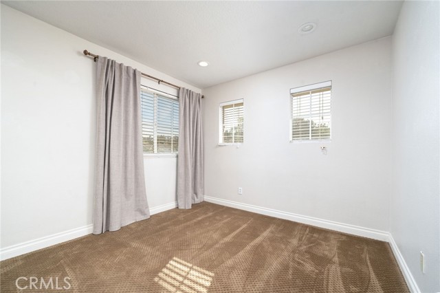 Detail Gallery Image 19 of 43 For 945 Ferndale, Corona,  CA 92881 - 3 Beds | 2/1 Baths