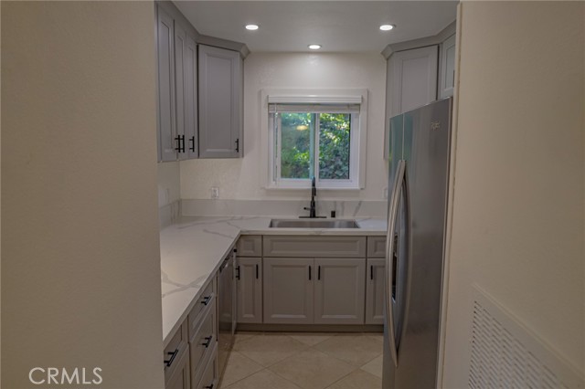 Kitchen full view