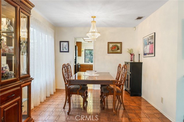 13543 Bear Valley Road, Moorpark CA: https://media.crmls.org/medias/2117b1b8-cfcf-49a7-b0b1-c8cc771e2d17.jpg