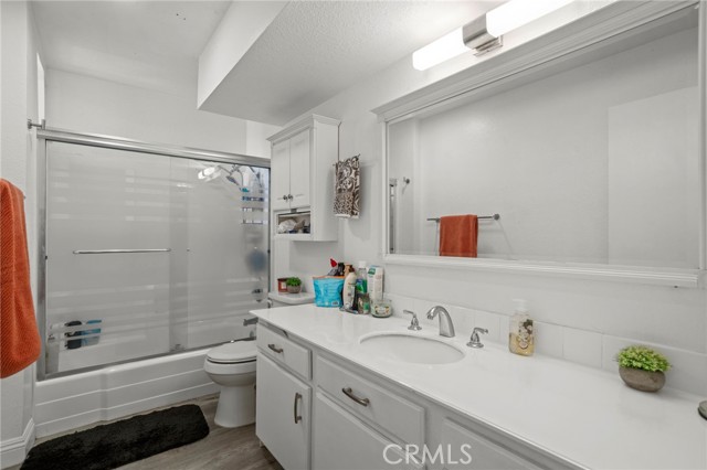 Detail Gallery Image 21 of 33 For 1981 W Bayshore, Anaheim,  CA 92801 - 3 Beds | 2/1 Baths