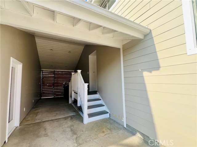 738 Calle Fresno, Thousand Oaks CA: https://media.crmls.org/medias/211850cd-6356-4f88-b189-909693011e7f.jpg