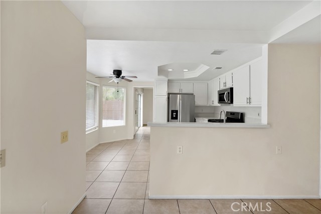 Detail Gallery Image 12 of 29 For 41855 Borealis Dr, Temecula,  CA 92592 - 4 Beds | 2/1 Baths