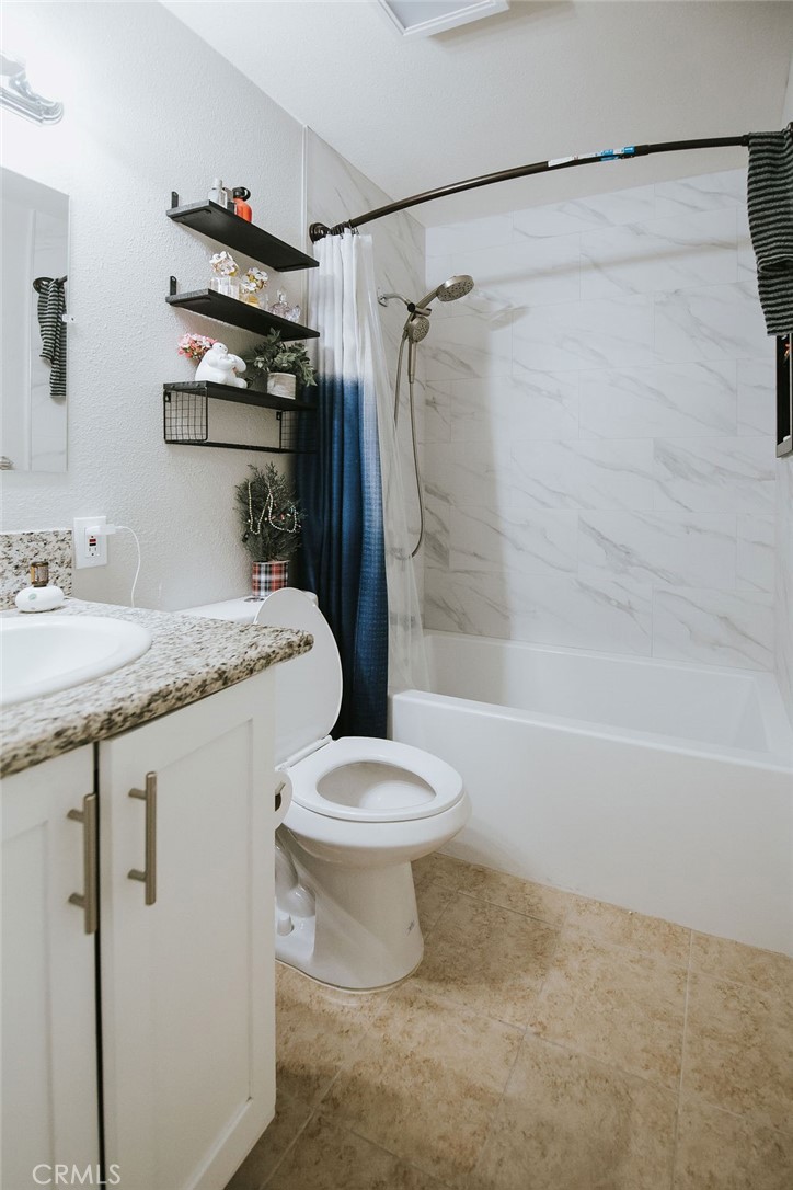 https://media.crmls.org/medias/211903da-8816-4f0a-b526-96996702254f.jpg?preset=X-Large