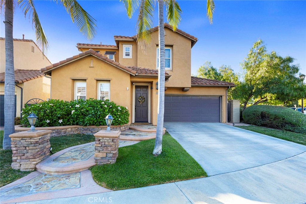 MLS #OC25172072 img 1