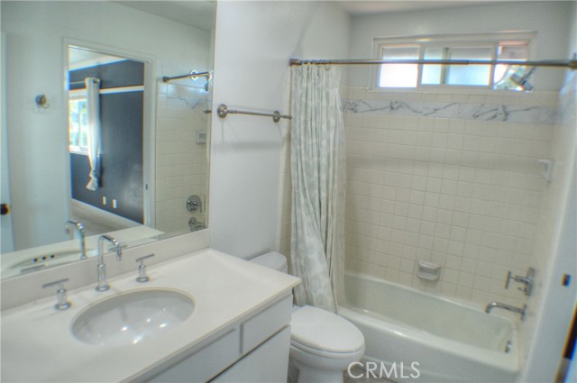 25592 Leeward Drive, Dana Point CA: https://media.crmls.org/medias/2119b84c-76fc-42c4-8fc4-af52ebbe3d83.jpg