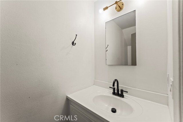 Detail Gallery Image 8 of 27 For 17641 Los Jardines, Fountain Valley,  CA 92708 - 3 Beds | 1/1 Baths