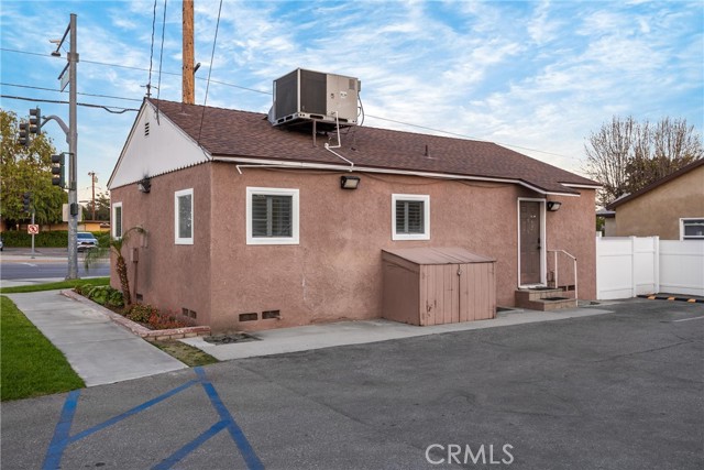 8312 Juniper Avenue, Fontana, California 92335, ,Commercial Sale,For Sale,8312 Juniper Avenue,CRCV25118778