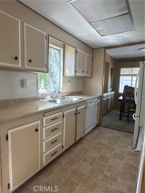 Detail Gallery Image 7 of 18 For 701 Montara Rd #113,  Barstow,  CA 92311 - 2 Beds | 2 Baths