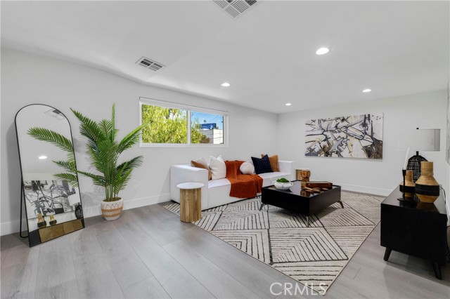 Detail Gallery Image 35 of 46 For 1626 Winona Bld, Los Angeles,  CA 90027 - 5 Beds | 5 Baths