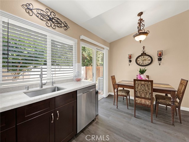 Detail Gallery Image 17 of 30 For 25690 Neblina Ct, Valencia,  CA 91355 - 2 Beds | 2 Baths